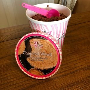 Pink Zebra scented wax in Chopped Wood